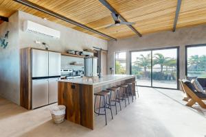 Kuchyň nebo kuchyňský kout v ubytování Seabird - Villa 27