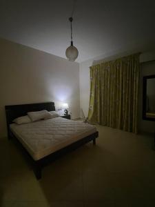 Katil atau katil-katil dalam bilik di Rosana resort chalet 2 bedrooms