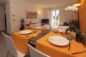 Gallery image of Residence Rivachiara (check-in at Hotel Riviera in Viale Rovereto, 95) in Riva del Garda