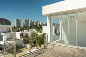 Apartment mit Balkon und Stadtblick in der Unterkunft NEW Bamboo Pacifica in Acapulco