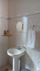 Gallery image of Edícula quarto suíte, confortável e bem localizado in Guaratinguetá