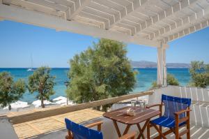 ลานเฉลียงหรือพื้นที่กลางแจ้งของ Naxos Golden Beach 2