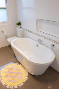 Ένα μπάνιο στο Beautiful Queenslander Getaway