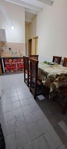 Khu vực ghế ngồi tại Casa familiar cómoda