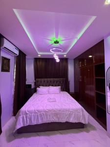 Voodi või voodid majutusasutuse The NookHouse toas