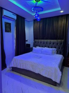 Voodi või voodid majutusasutuse The NookHouse toas