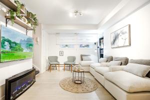 TV a/nebo společenská místnost v ubytování Cocon central pour deux voyageurs + 5 fotografií