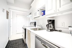 Kuchyň nebo kuchyňský kout v ubytování Cocon central pour deux voyageurs