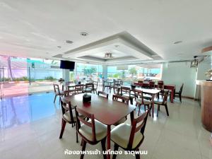 Restoran atau tempat lain untuk makan di That Phanom River View Hotel