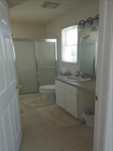 Koupelna v ubytování Wifi Bay Side Home In Surf City 41120