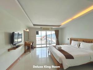 Televisyen dan/atau pusat hiburan di That Phanom River View Hotel