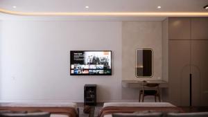 TV/trung tâm giải trí tại Petit Hotel