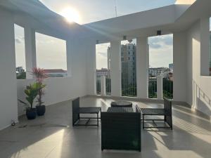 Μπαλκόνι ή βεράντα στο Fullerton House Tan Binh