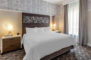 Voodi või voodid majutusasutuse Bluegreen Vacations Hotel Blake, Ascend Resort Collection toas