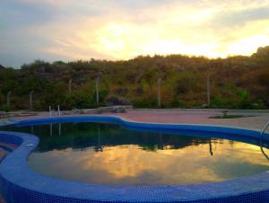 Bazén v ubytování The Lahe Hotels nebo v jeho okolí