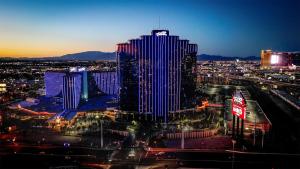 Nespecifikovaný výhled na destinaci Las Vegas nebo výhled na město při pohledu z rezortu