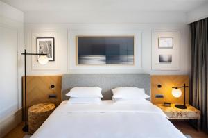 Postel nebo postele na pokoji v ubytování Hyatt Regency Zadar
