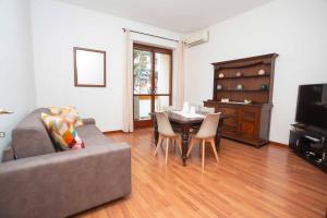 Et tv og/eller underholdning på Villa Maria Apartment