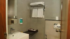 Bagno di Hotel Devdeep Porvorim