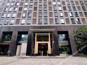 重庆森林逸居民宿的门面或入口