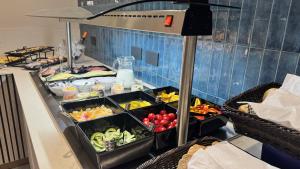 Makanan di atau berdekatan hotel