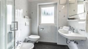 Ένα μπάνιο στο Hotel Else