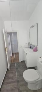 Koupelna v ubytování CORNELIAS HOME + 6 fotografií