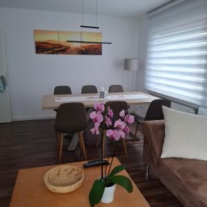 Χώρος καθιστικού στο Ferienwohnung zu den Weinbergen +2 φωτογραφίες