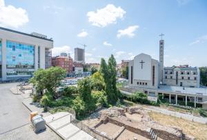 Fotografie z fotogalerie ubytování Bright & Central 2BR in Historic Heart of Sofia v Sofii