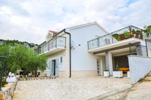 Budova, v ktorej sa vila nachádza