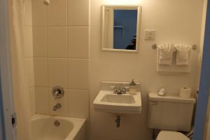 Bagno di Manitou Motor Inn
