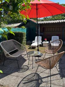 Zahrada ubytování Villa Emma , maison classée 3 étoiles au centre de tout avec jardin clos à Châtellerault, à 20 mn Futuroscope&Aquascope