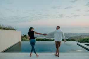 Santorini Sky, Luxury Resort 투숙객