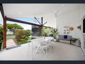 En have udenfor Maroochydore Waters Holiday Apartment