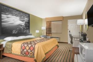 Kuchyň nebo kuchyňský kout v ubytování Super 8 by Wyndham Bryant Little Rock Area
