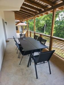 Balkón nebo terasa v ubytování Evernest