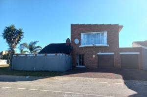 Το κτήριο όπου στεγάζεται  το δωμάτιο σε οικογενειακή κατοικία