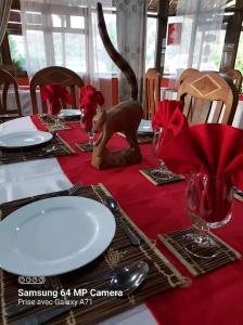 Galería fotográfica de Analamazaotra hotel en Andasibe 1 fotos más