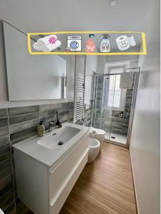 Koupelna v ubytování Milan Loreto Apartment 15 mins from Duomo - M1 rovereto + 24 fotografií