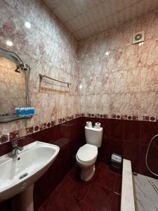 Koupelna v ubytování Kazbegi Hotel Batumi