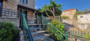 Φωτογραφία από το άλμπουμ του Villa Michalis στον Θεολόγο