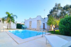 Gallery image of Villa Nadia con Piscina nel Boomerang Village a Torre Colimena in Torre Colimena
