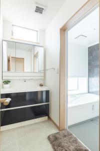 Ένα μπάνιο στο Happy House 3A, 4-Bedroom Family Friendly, Near Shibuya