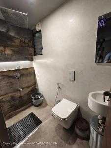 コールハープルにあるRAJMUDRA Premium 1BHK - Peaceful Retreatのギャラリーの写真