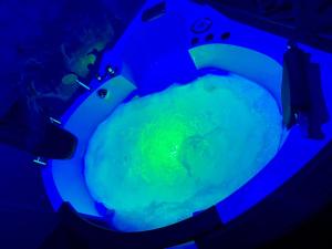 Galería fotográfica de Appartamento piano terra con Idromassaggio Parco Dora-Daniele's House en Turín