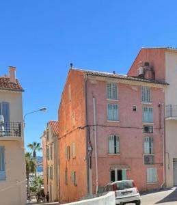 Здание апартаментов/квартиры +9 фотографий