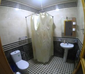 Coopérative Village Jbel Moussa du Tourisme的一间浴室