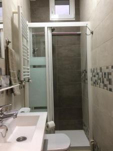 Łazienka w obiekcie Apartment Tirso Molina