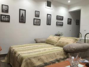 Łóżko lub łóżka w pokoju w obiekcie Apartment Tirso Molina