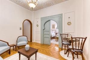 Posezení v ubytování 2BD DownTowen Khan Al-Andalus